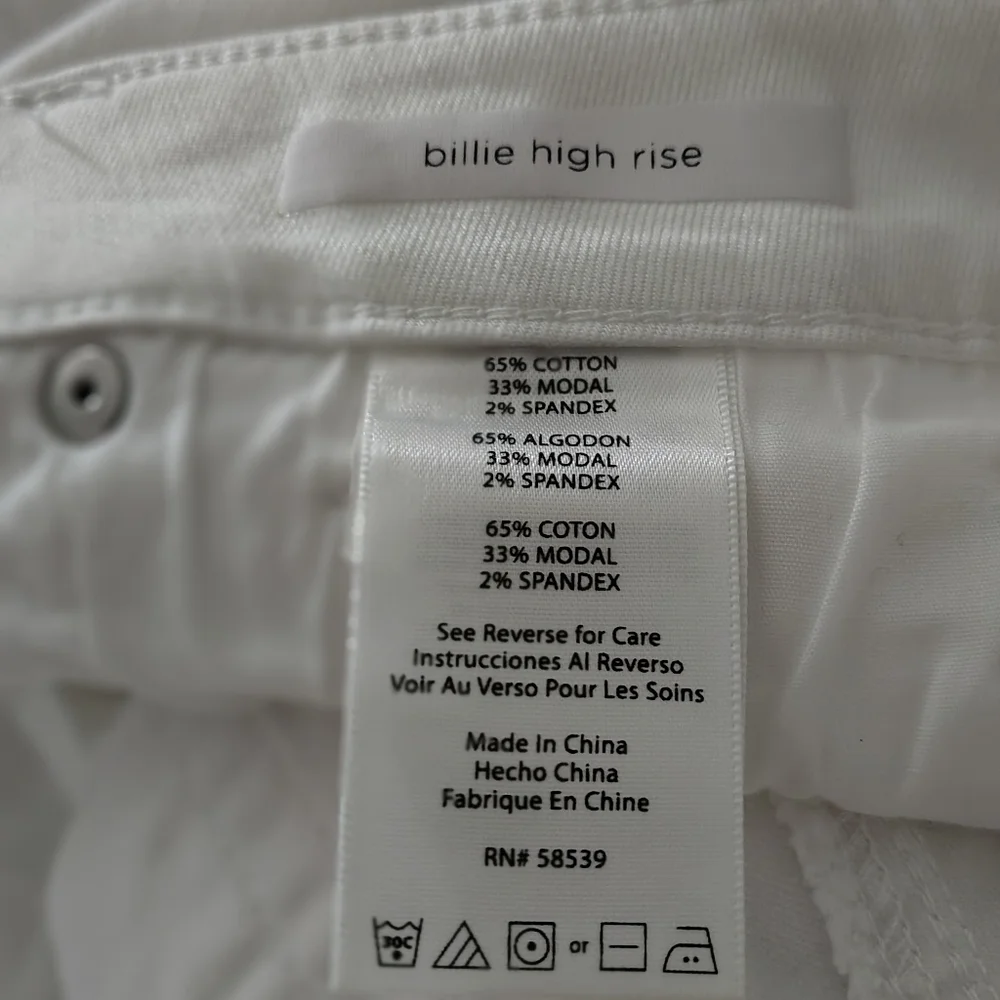 NWOT STS Blue JEANS SIZE 32(14 USA ) Billie High Rise White  30” Inseam